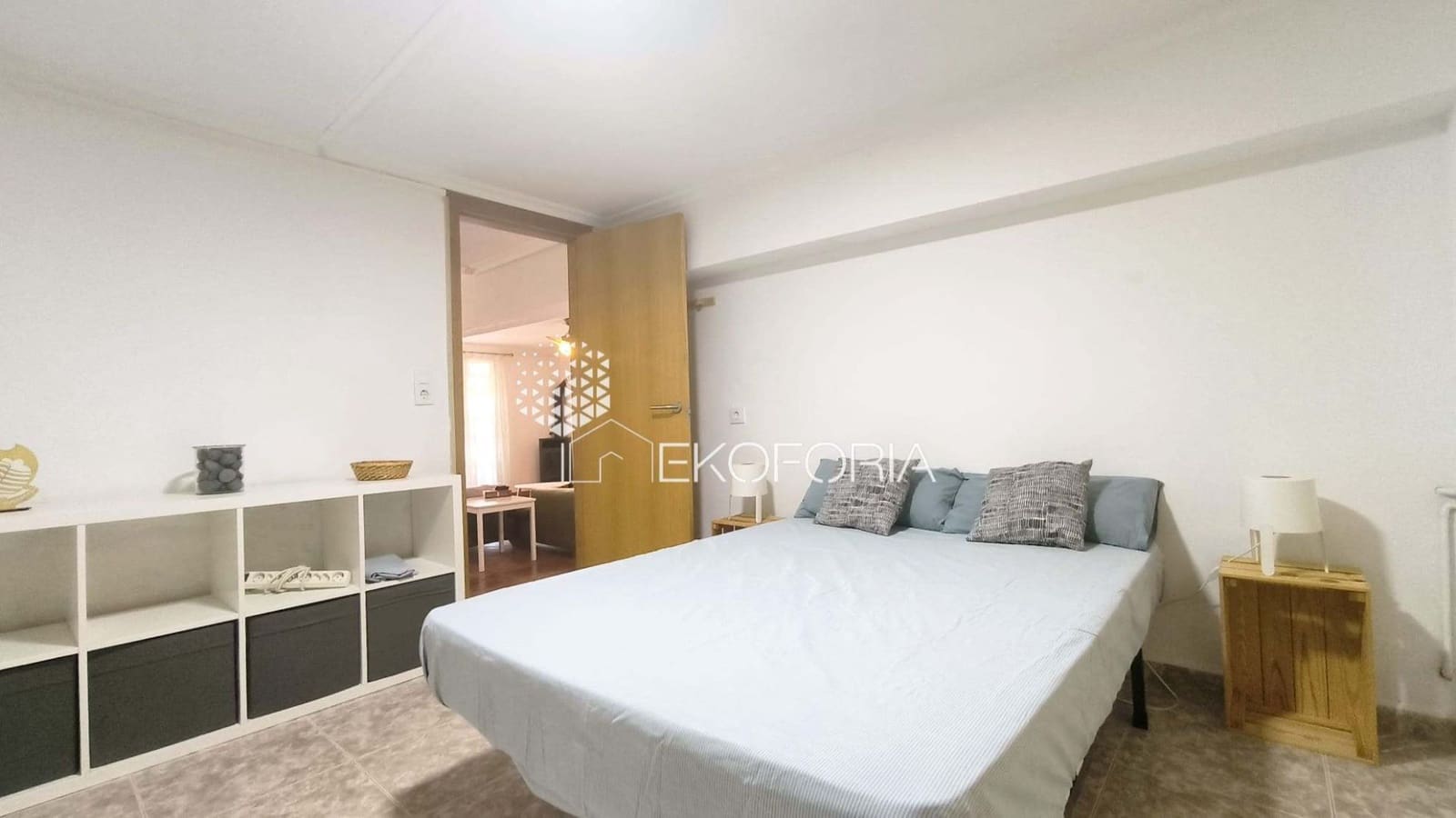 5 sypialnia Willa do wynajęcia w Chiva z basenem garażem - 2 000 € (Ref: 9658363)