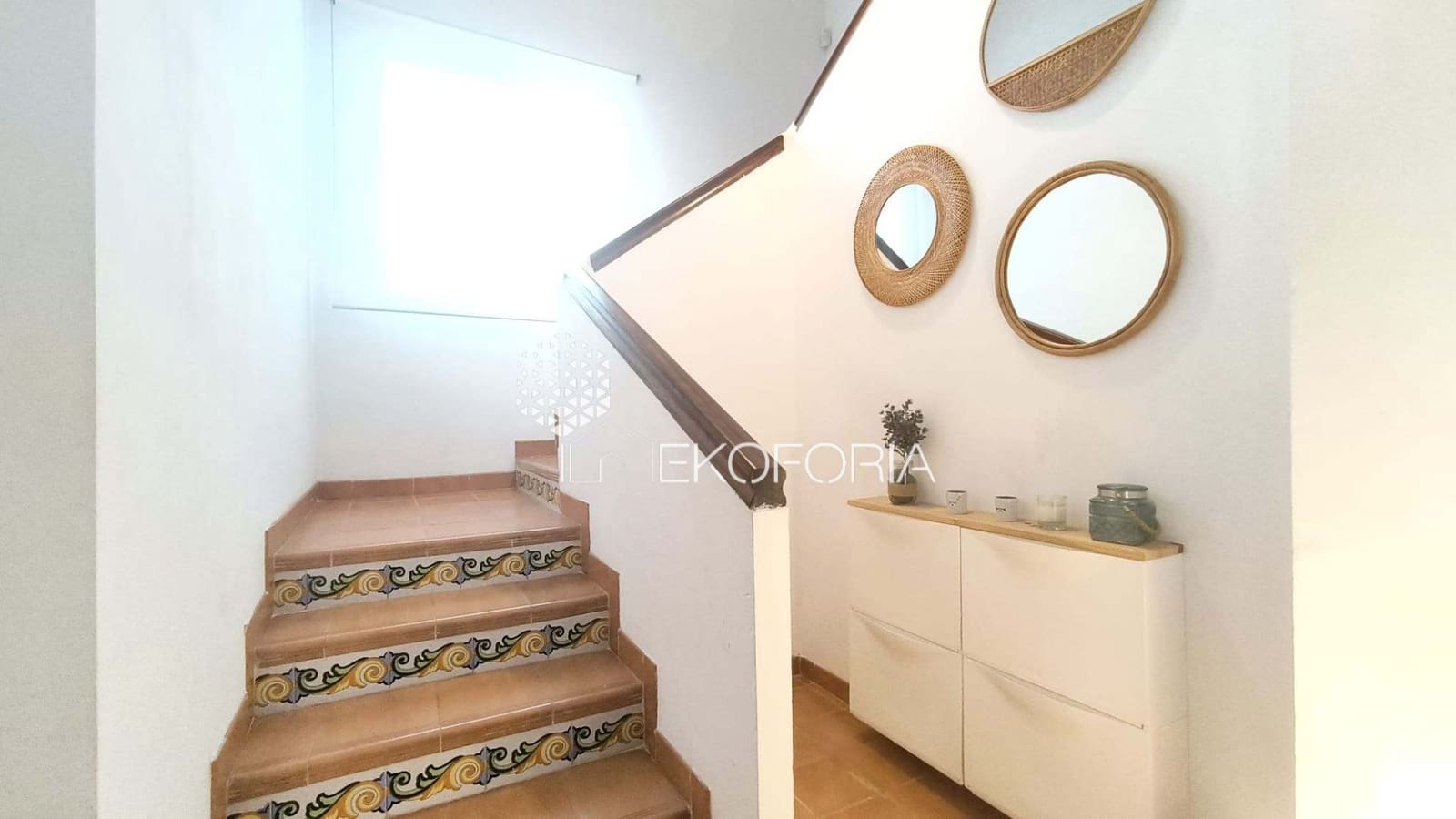 5 sypialnia Willa do wynajęcia w Chiva z basenem garażem - 2 000 € (Ref: 9658363)