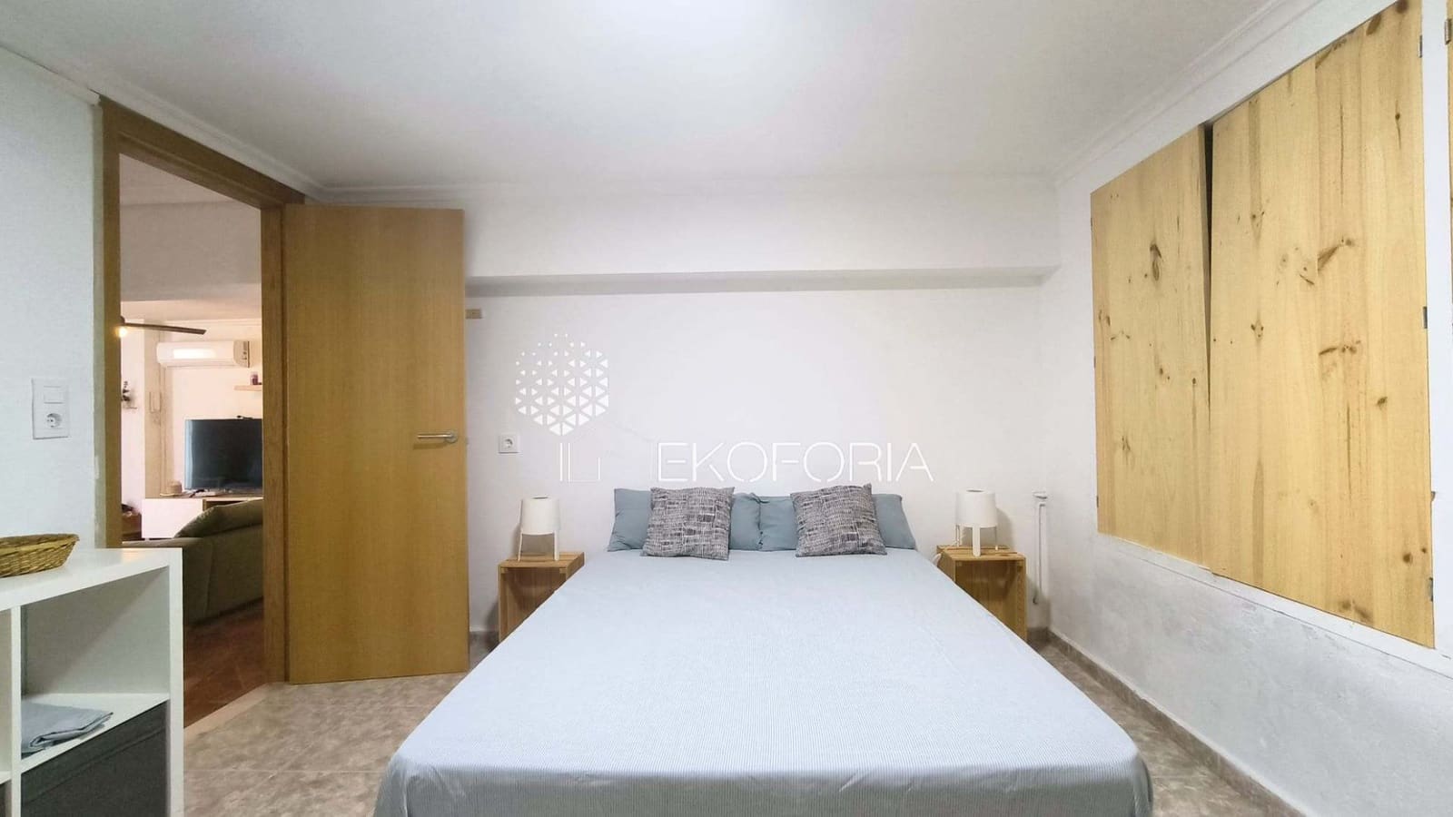 5 sypialnia Willa do wynajęcia w Chiva z basenem garażem - 2 000 € (Ref: 9658363)