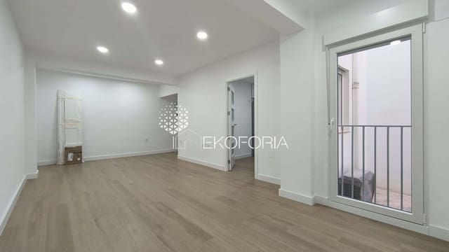 Piso de 3 habitaciones en Paterna en venta - 245.000 € (Ref: 9658365)