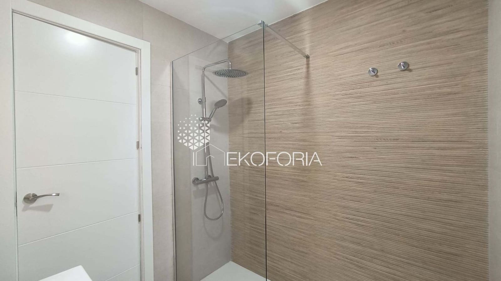 Piso de 3 habitaciones en Paterna en venta - 245.000 € (Ref: 9658365)