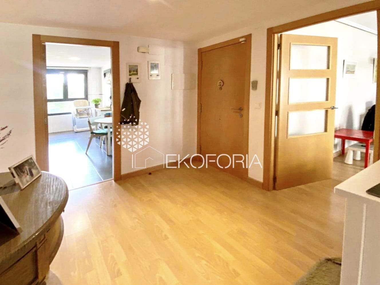 Piso de 3 habitaciones en Paterna en venta con piscina garaje - 360.000 € (Ref: 9665946)