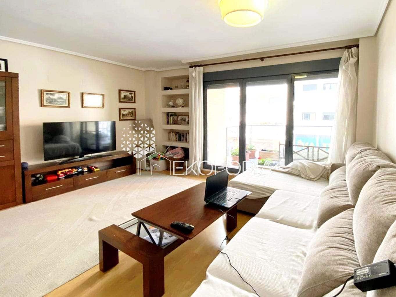 Piso de 3 habitaciones en Paterna en venta con piscina garaje - 360.000 € (Ref: 9665946)