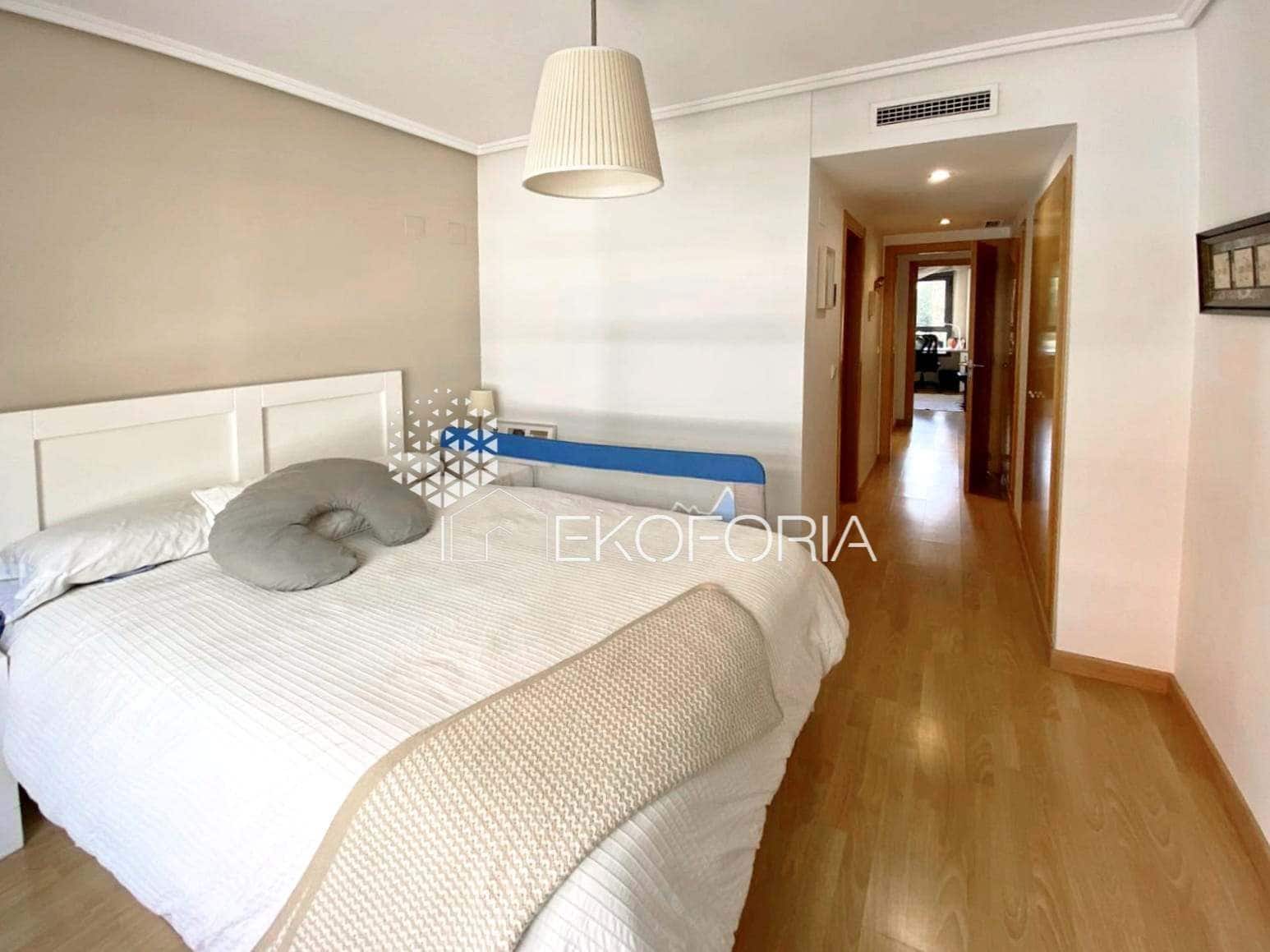 Piso de 3 habitaciones en Paterna en venta con piscina garaje - 360.000 € (Ref: 9665946)
