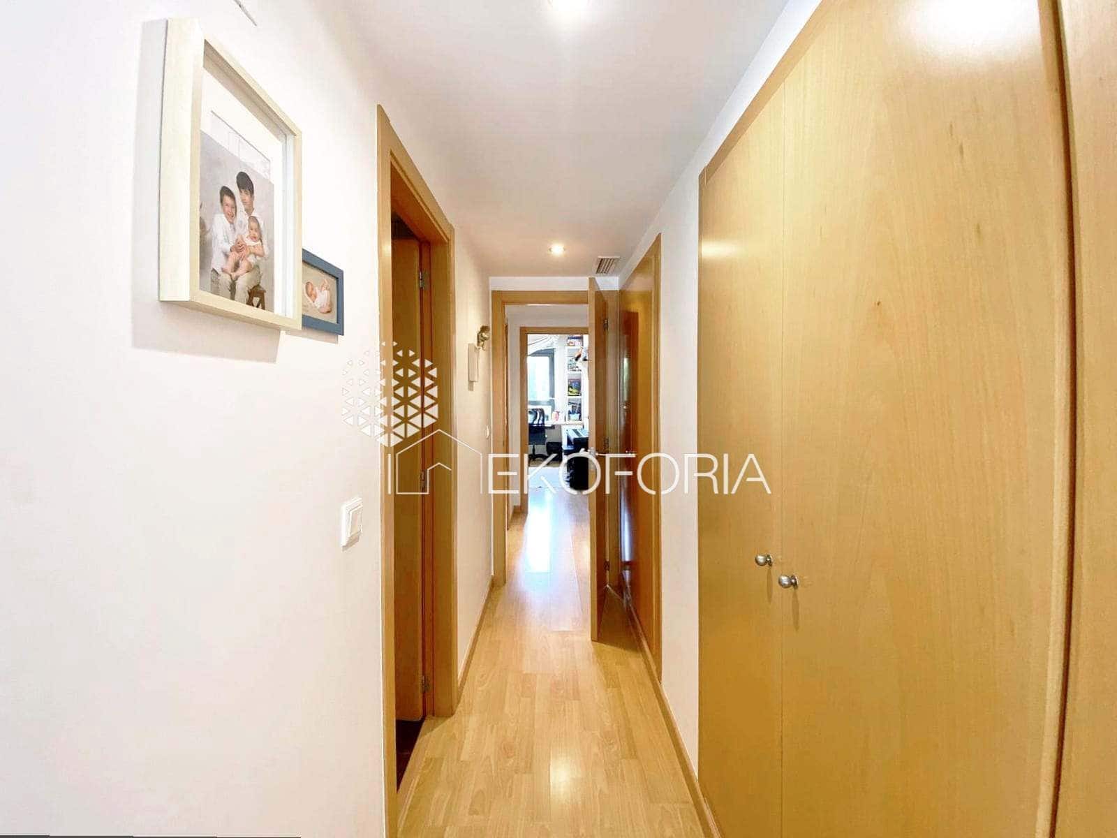 Piso de 3 habitaciones en Paterna en venta con piscina garaje - 360.000 € (Ref: 9665946)