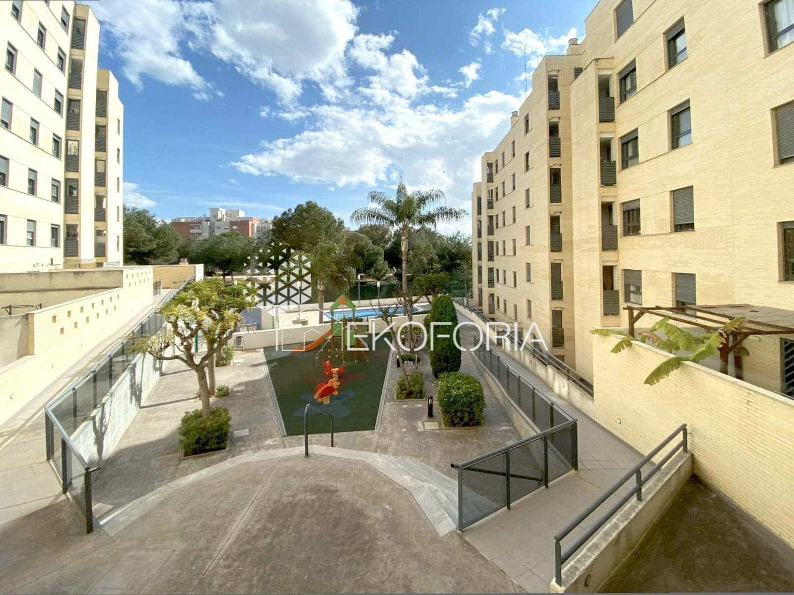Piso de 3 habitaciones en Paterna en venta con piscina garaje - 360.000 € (Ref: 9665946)
