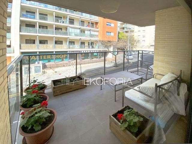 Piso de 3 habitaciones en Paterna en venta con piscina garaje - 360.000 € (Ref: 9665946)