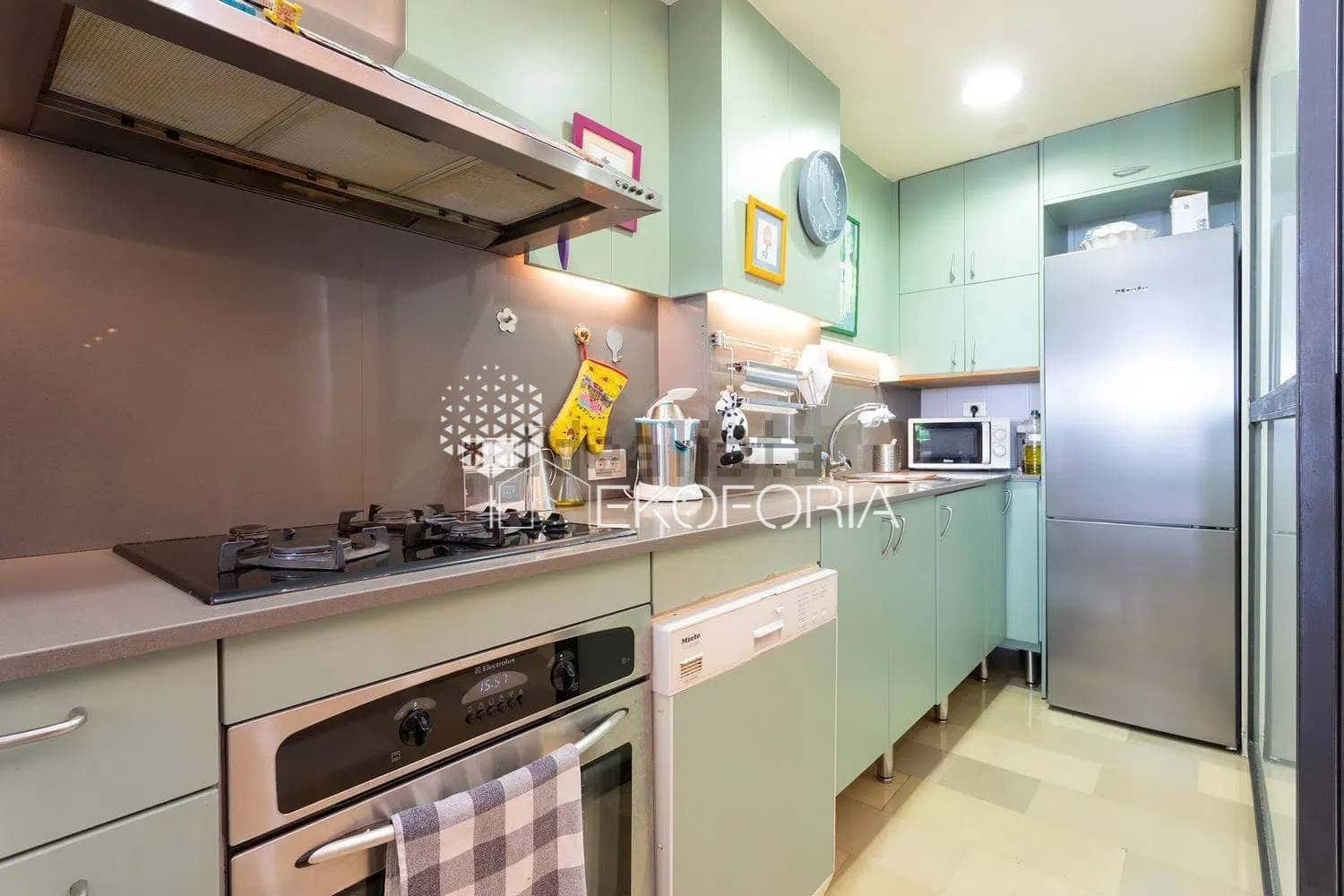 3 sovrum Lägenhet till salu i Valencia stad med pool garage - 365 000 € (Ref: 9665947)