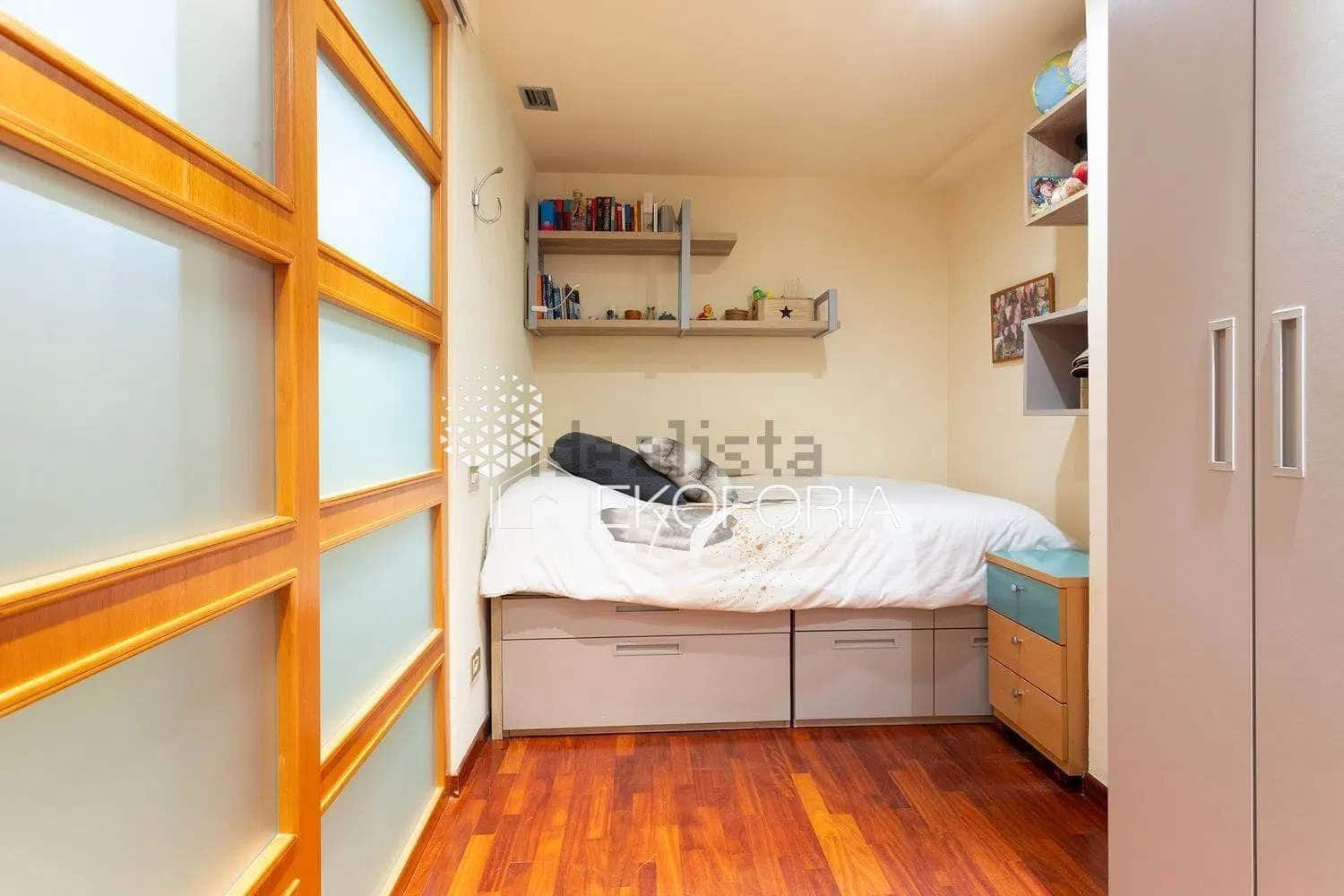 3 sovrum Lägenhet till salu i Valencia stad med pool garage - 365 000 € (Ref: 9665947)