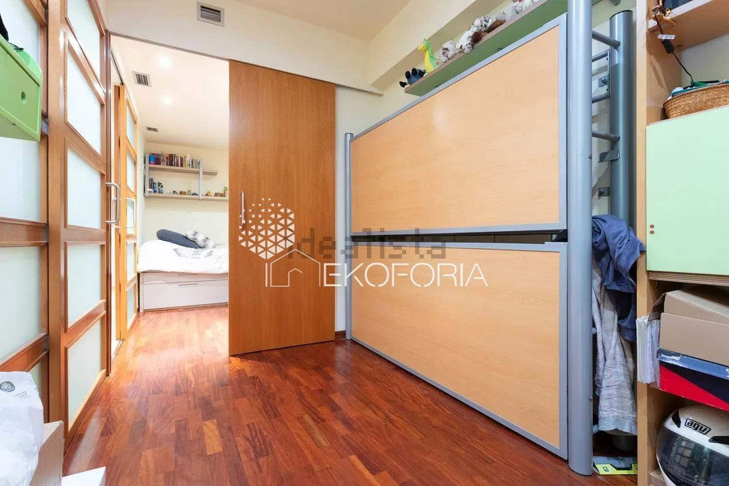 3 sovrum Lägenhet till salu i Valencia stad med pool garage - 365 000 € (Ref: 9665947)