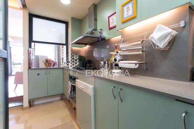 3 sovrum Lägenhet till salu i Valencia stad med pool garage - 365 000 € (Ref: 9665947)