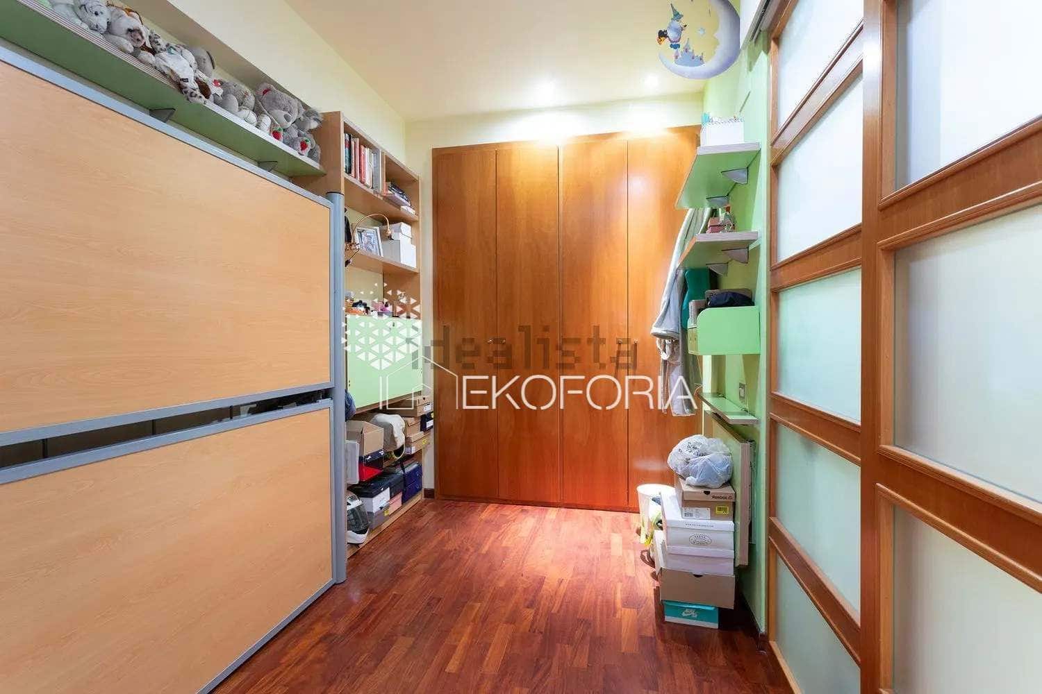 3 sovrum Lägenhet till salu i Valencia stad med pool garage - 365 000 € (Ref: 9665947)