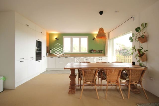 6 bedroom Villa for sale in Torrent with pool garage - € 450,000 (Ref: 9721137)