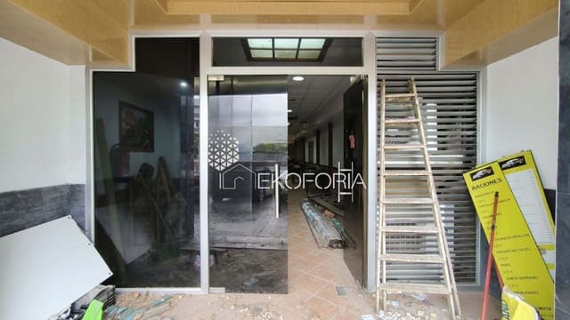 Commercieel te huur in Valencia stad - € 1.600 (Ref: 9721140)