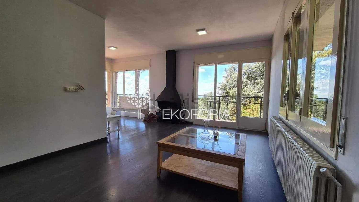 5 slaapkamer Villa te koop in Torrent met garage - € 399.000 (Ref: 9721142)