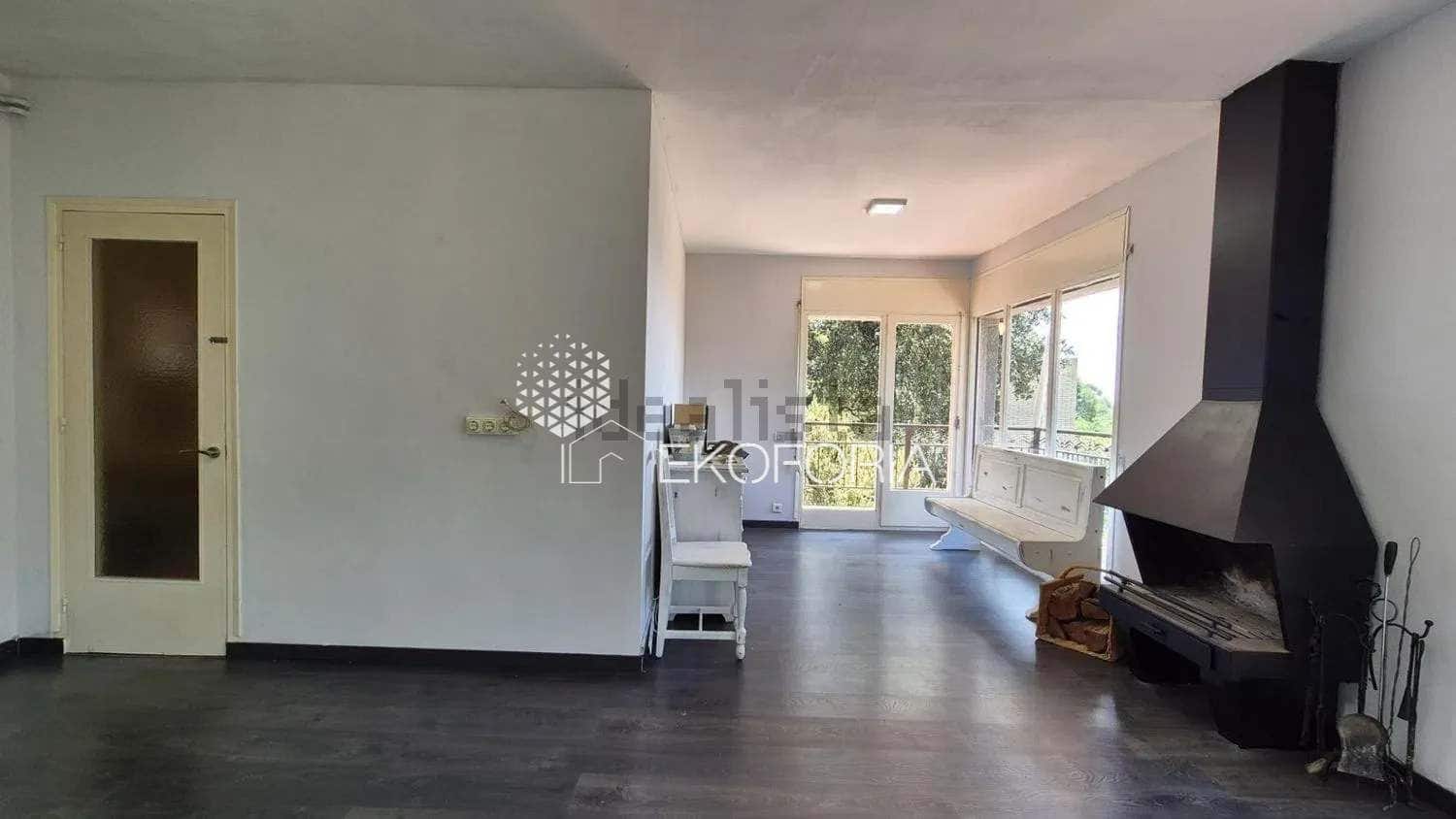 5 slaapkamer Villa te koop in Torrent met garage - € 399.000 (Ref: 9721142)