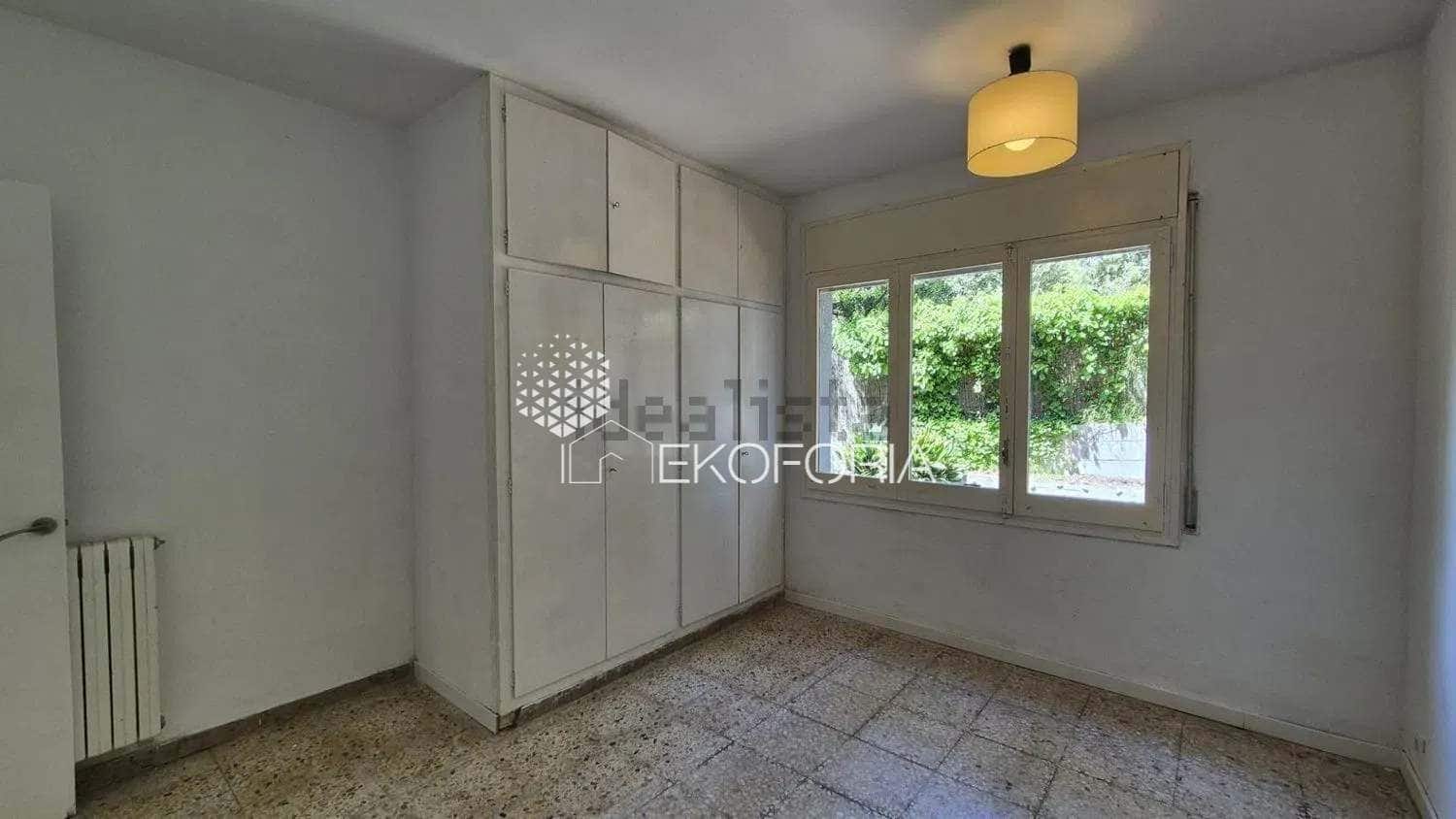5 slaapkamer Villa te koop in Torrent met garage - € 399.000 (Ref: 9721142)