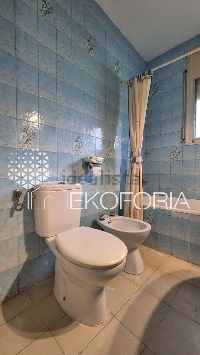 5 slaapkamer Villa te koop in Torrent met garage - € 399.000 (Ref: 9721142)