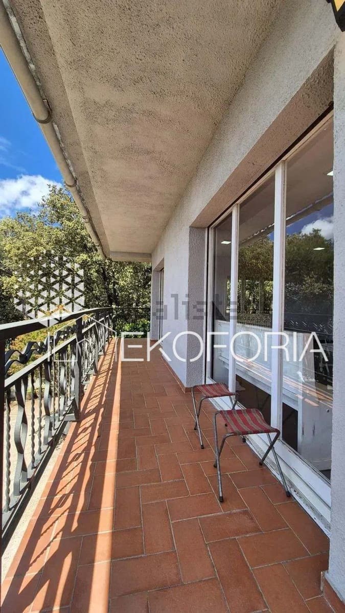 5 slaapkamer Villa te koop in Torrent met garage - € 399.000 (Ref: 9721142)