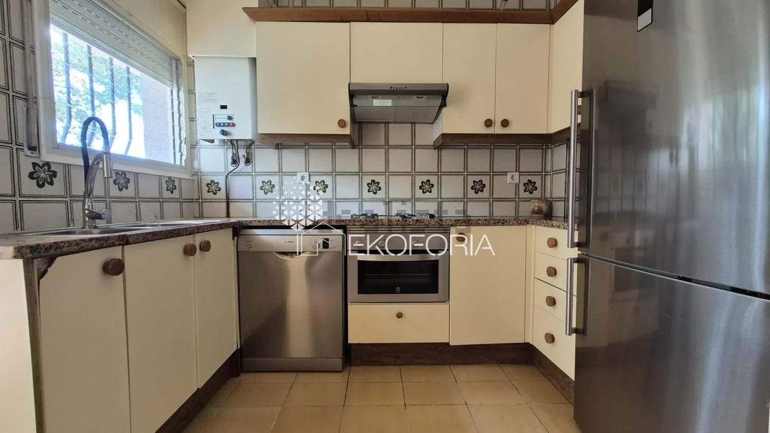 5 slaapkamer Villa te koop in Torrent met garage - € 399.000 (Ref: 9721142)