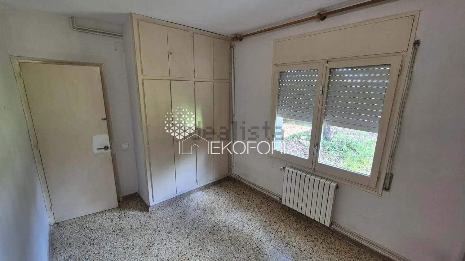 5 slaapkamer Villa te koop in Torrent met garage - € 399.000 (Ref: 9721142)