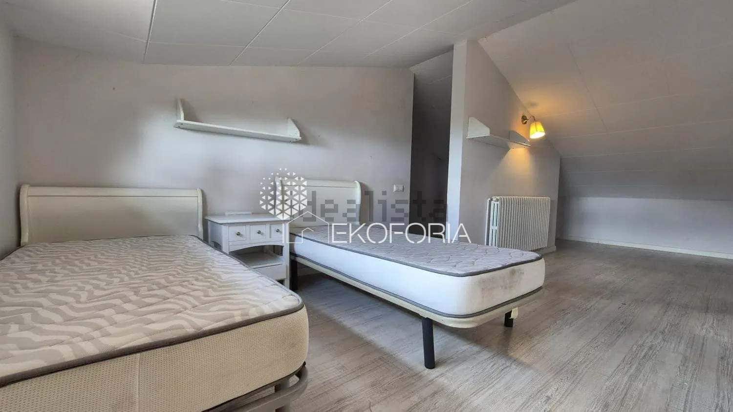 5 slaapkamer Villa te koop in Torrent met garage - € 399.000 (Ref: 9721142)