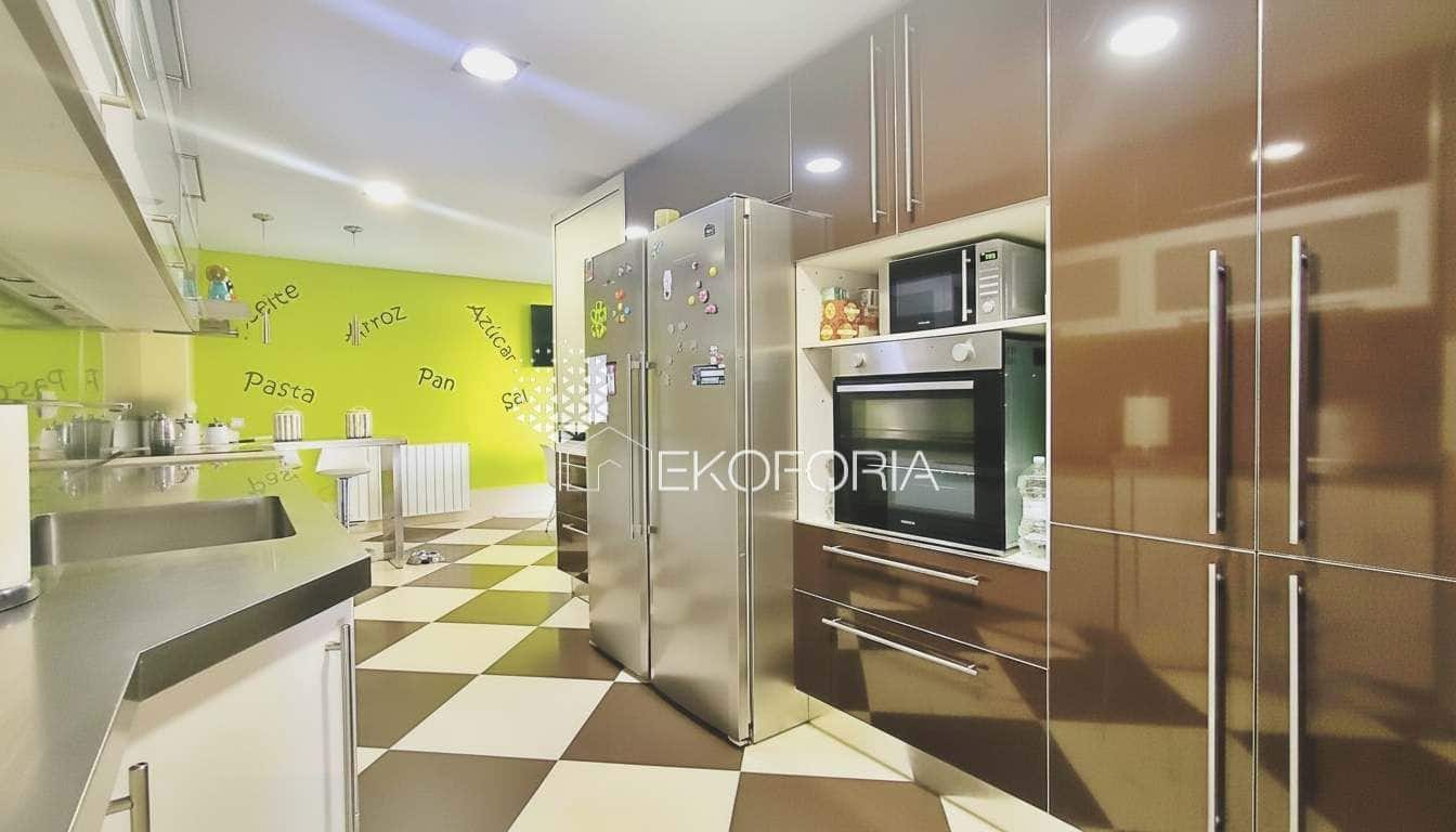 6 quarto Moradia para venda em Betera com piscina garagem - 1 650 000 € (Ref: 9721143)