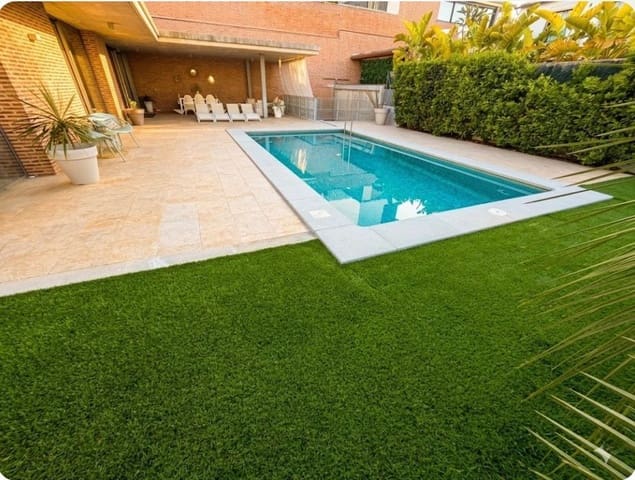 6 bedroom Villa for sale in Bétera with pool garage - € 1,650,000 (Ref: 9721143)