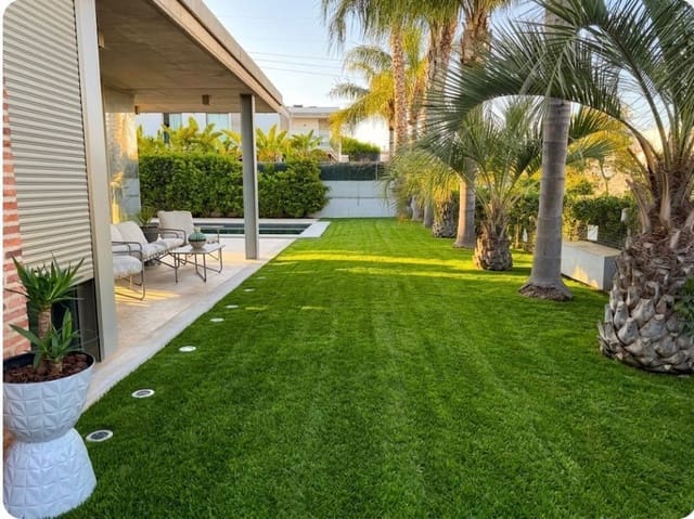 6 bedroom Villa for sale in Bétera with pool garage - € 1,650,000 (Ref: 9721143)