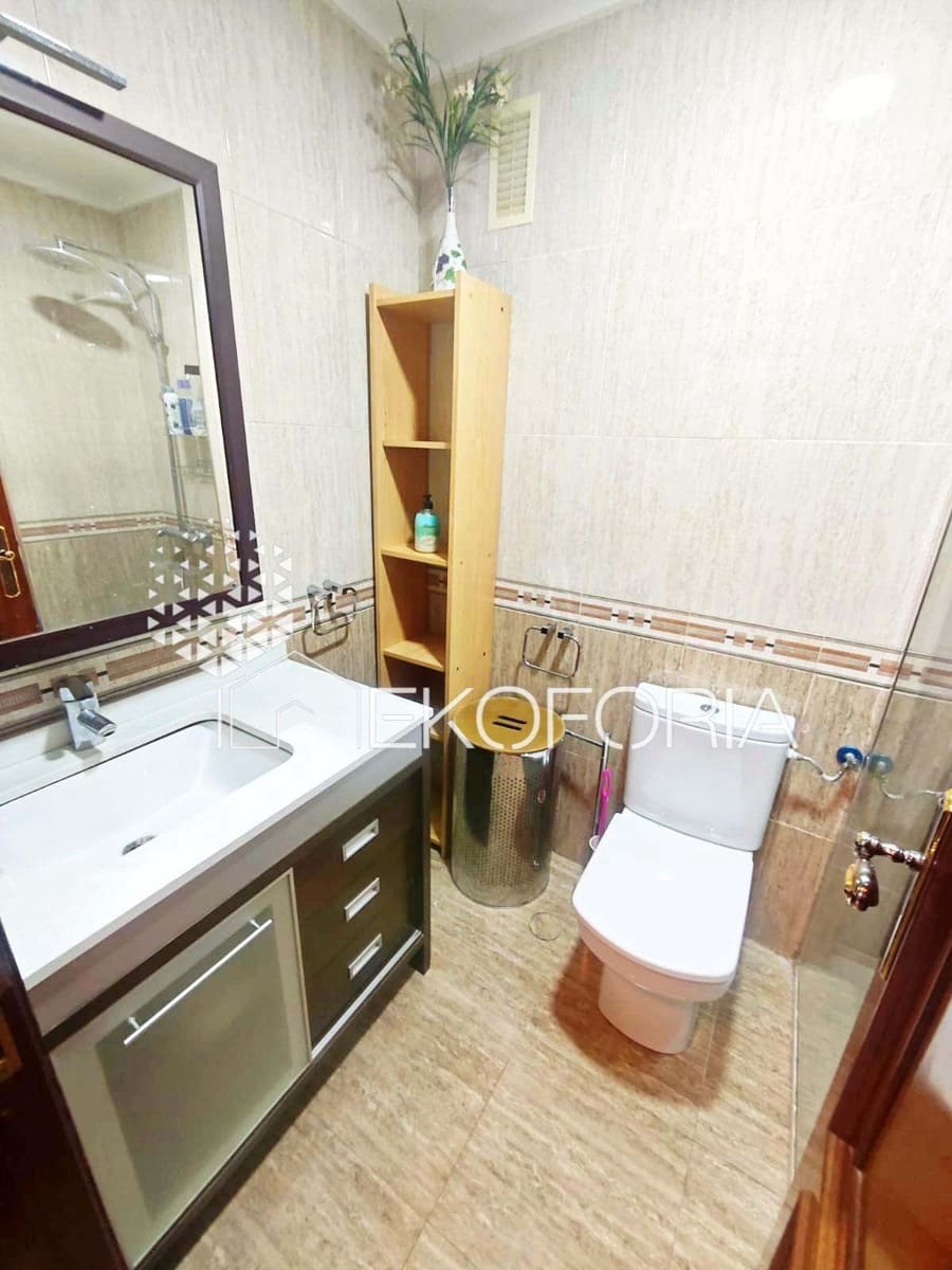 3 bedroom Flat for rent in Torrent - € 950 (Ref: 9728577)