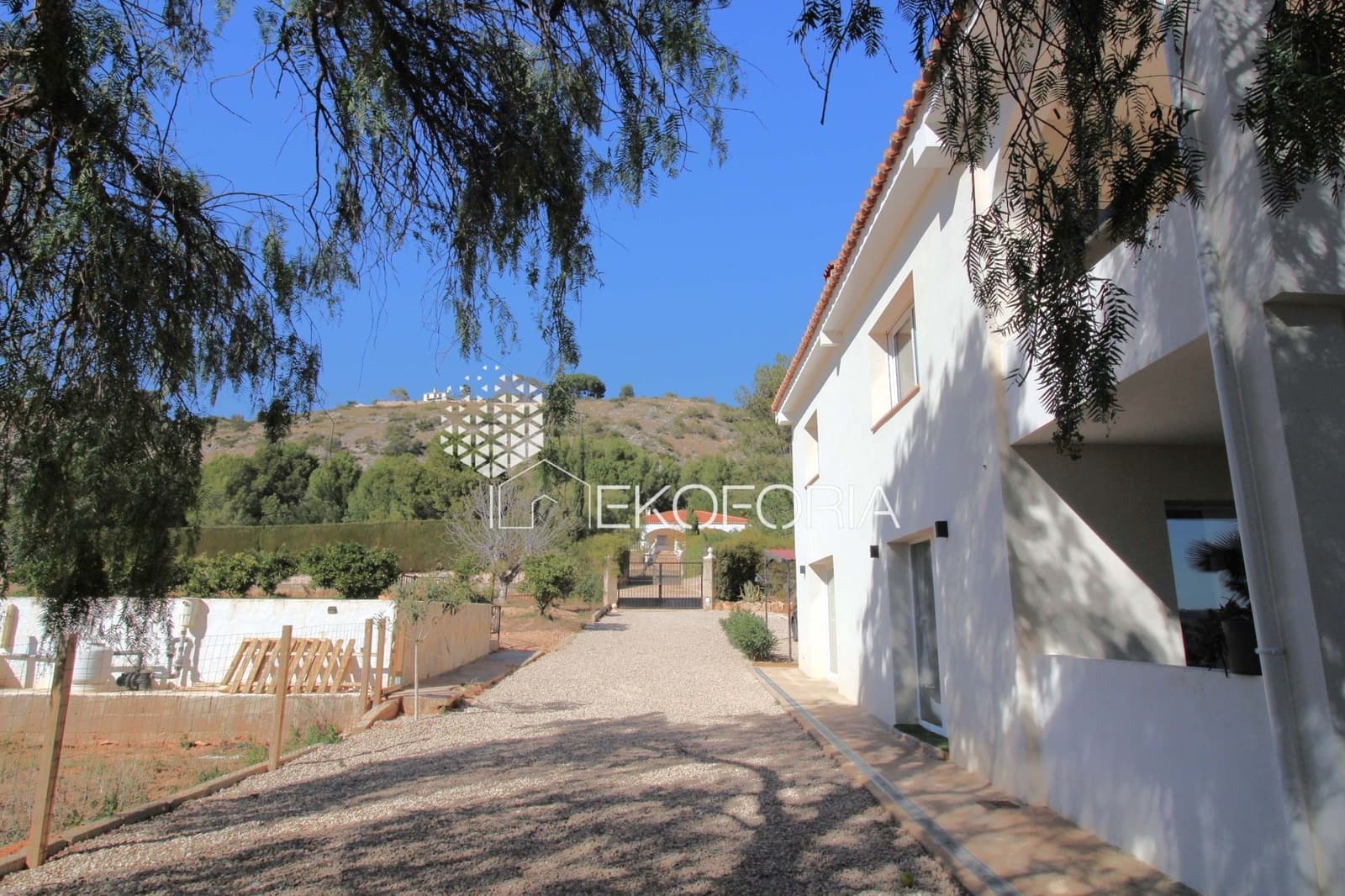 Chalet de 6 habitaciones en Torrent en venta con piscina garaje - 450.000 € (Ref: 9763503)