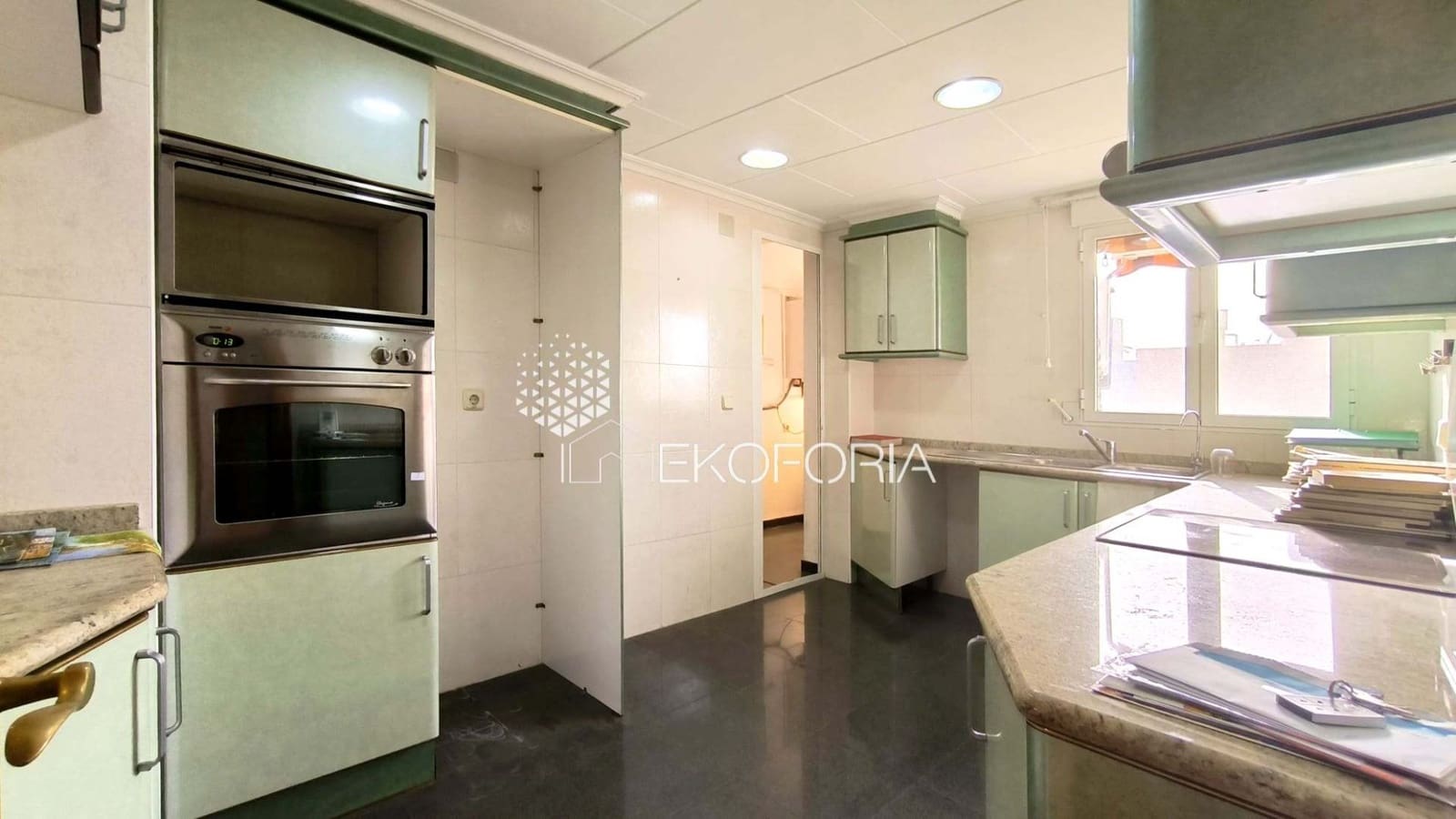 3 makuuhuone Asunto myytävänä paikassa Valencia kaupunki mukana 
autotalli - 360 000 € (Ref: 9796289)