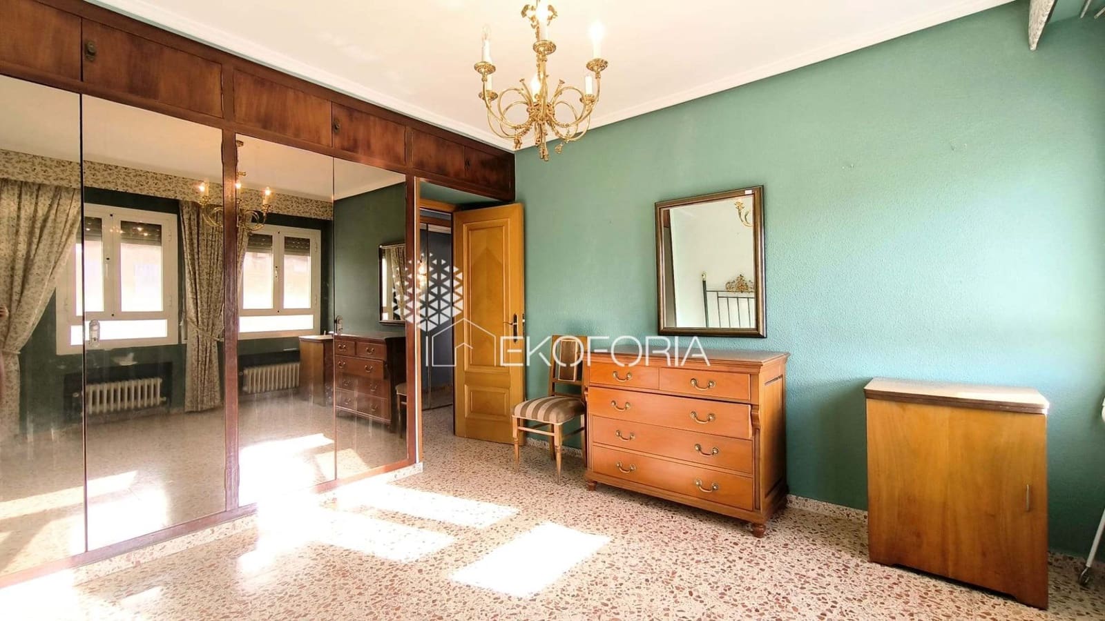 3 makuuhuone Asunto myytävänä paikassa Valencia kaupunki mukana 
autotalli - 360 000 € (Ref: 9796289)