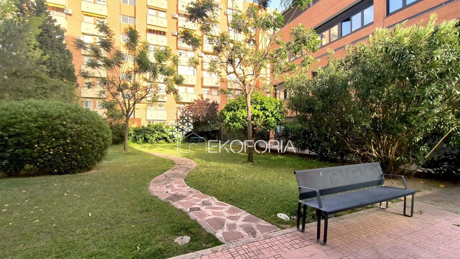 3 makuuhuone Asunto myytävänä paikassa Valencia kaupunki mukana 
autotalli - 360 000 € (Ref: 9796289)