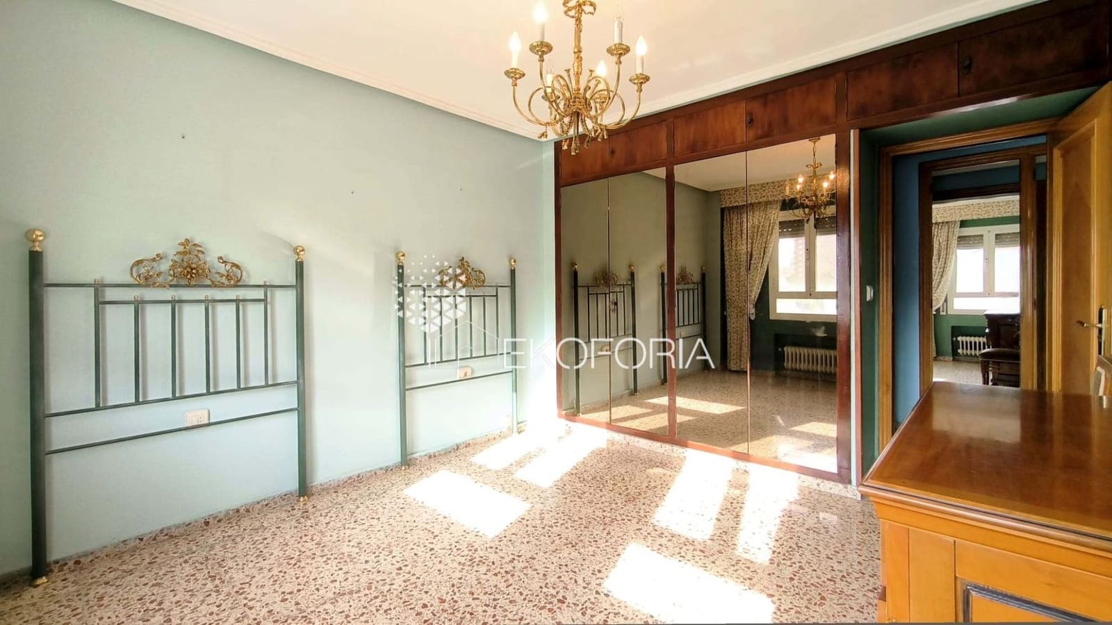 3 makuuhuone Asunto myytävänä paikassa Valencia kaupunki mukana 
autotalli - 360 000 € (Ref: 9796289)