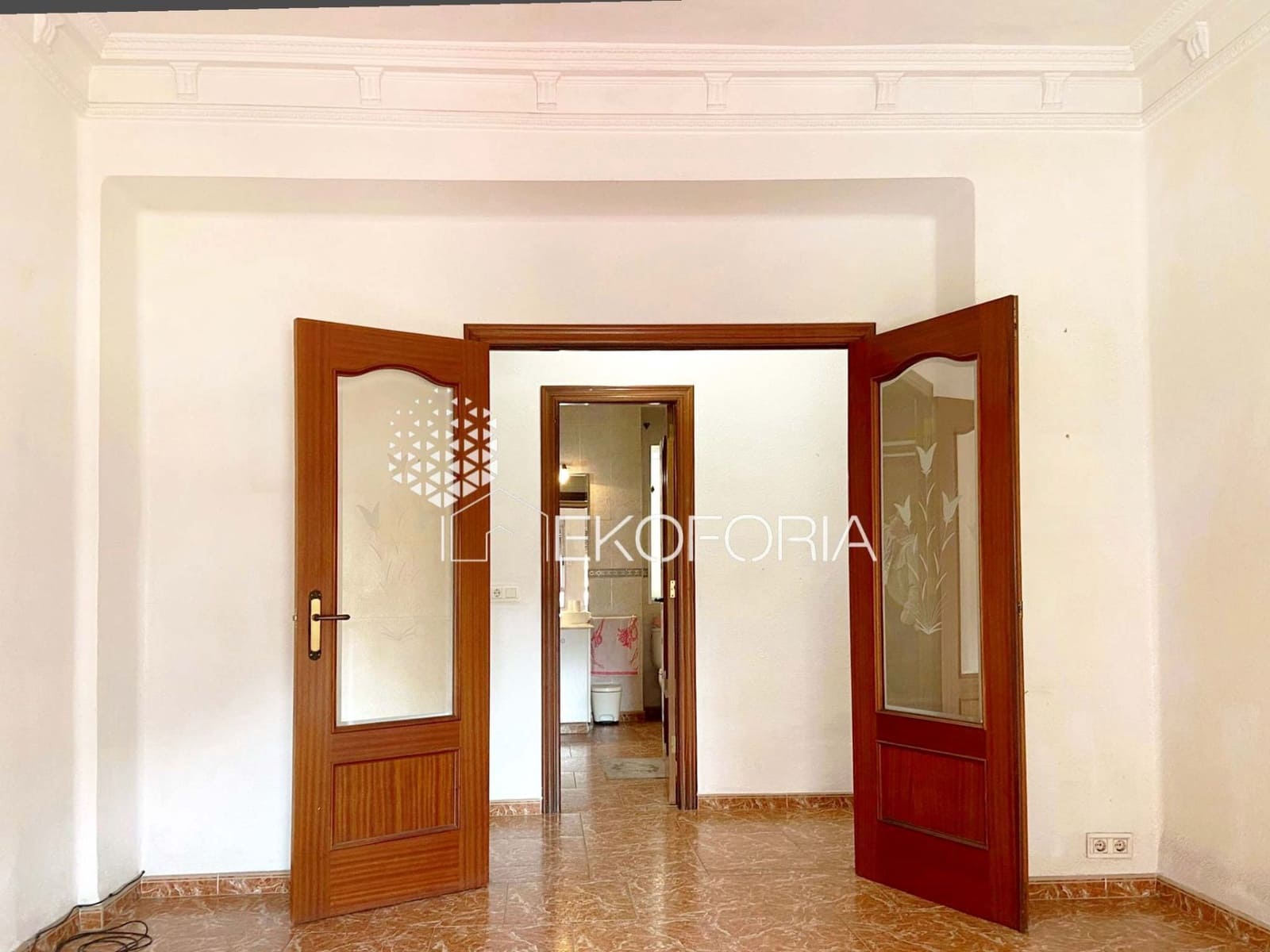 Piso de 4 habitaciones en València ciudad en venta - 387.000 € (Ref: 9798682)