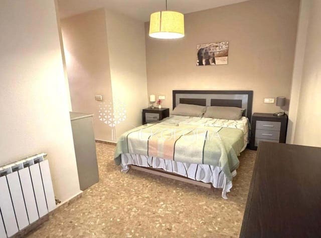 4 sovrum Lägenhet till salu i La Raiosa, Valencia stad - 320 000 € (Ref: 9811253)