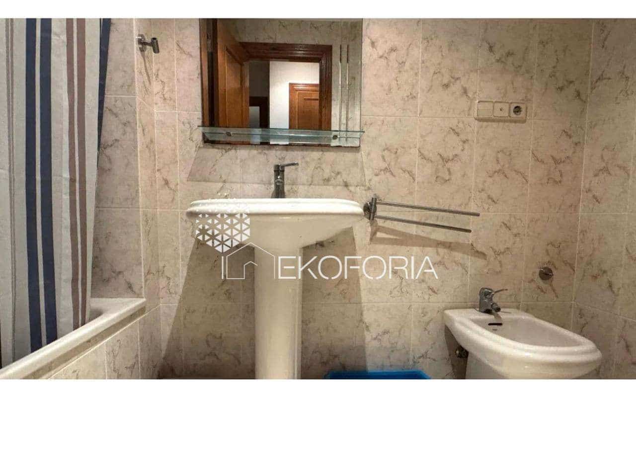4 sovrum Lägenhet till salu i Valencia stad - 320 000 € (Ref: 9811253)