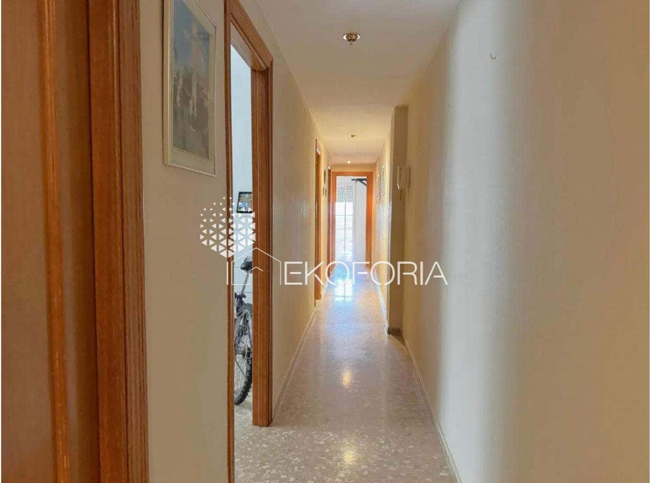 4 sovrum Lägenhet till salu i Valencia stad - 320 000 € (Ref: 9811253)