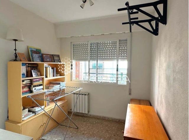 4 sovrum Lägenhet till salu i La Raiosa, Valencia stad - 320 000 € (Ref: 9811253)