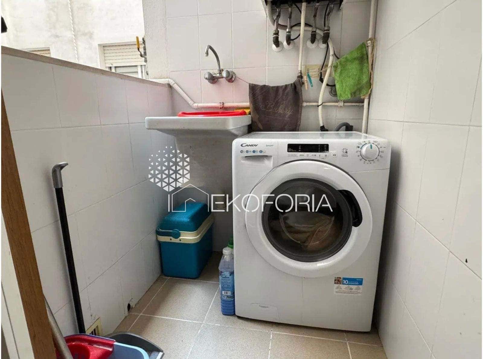 4 sovrum Lägenhet till salu i Valencia stad - 320 000 € (Ref: 9811253)