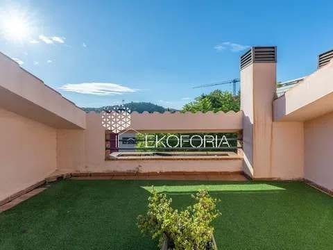 Pareado de 4 habitaciones en Rocafort en venta con piscina garaje - 600.000 € (Ref: 9828278)