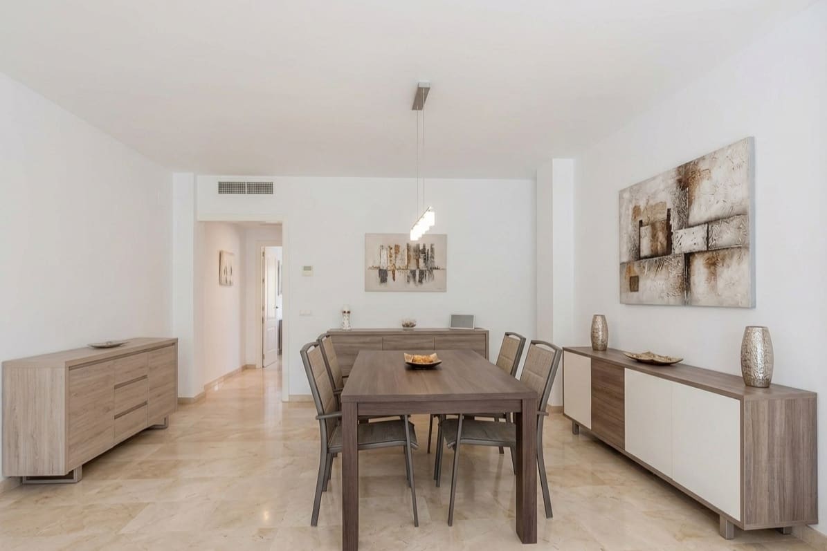 4 bedroom Semi-detached Villa for sale in Rocafort with pool garage - € 600,000 (Ref: 9828278)