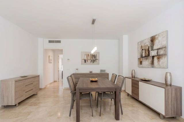 Pareado de 4 habitaciones en Rocafort en venta con piscina garaje - 600.000 € (Ref: 9828278)