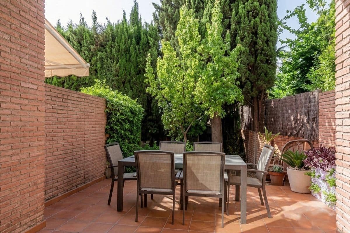 4 bedroom Semi-detached Villa for sale in Rocafort with pool garage - € 600,000 (Ref: 9828278)