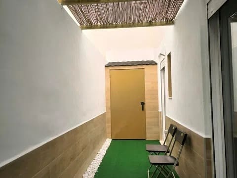 2 bedroom Flat for rent in Valencia city - € 1,050 (Ref: 9835207)
