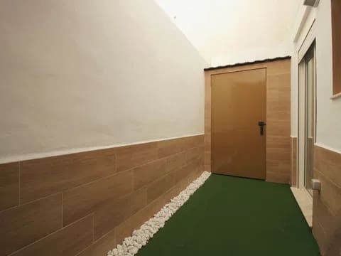 2 bedroom Flat for rent in Valencia city - € 1,050 (Ref: 9835207)