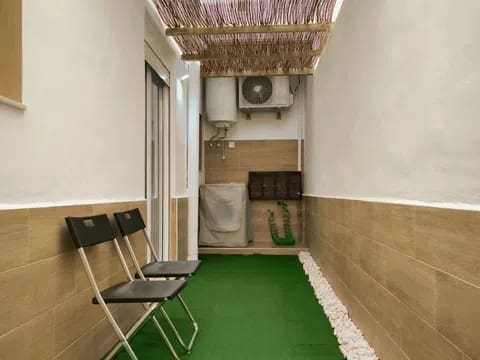 2 bedroom Flat for rent in Valencia city - € 1,050 (Ref: 9835207)