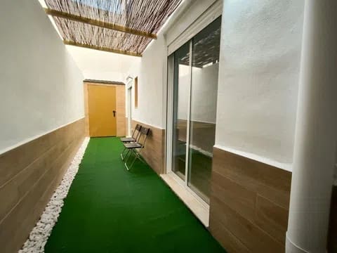 2 bedroom Flat for rent in Valencia city - € 1,050 (Ref: 9835207)