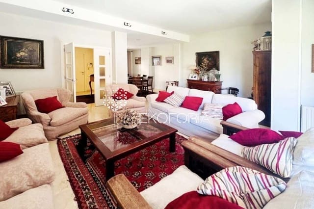 Pareado de 5 habitaciones en Rocafort en venta con garaje - 600.000 € (Ref: 9838910)